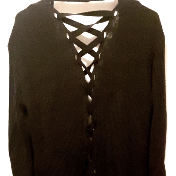 Sweater - Picture 1 of 2